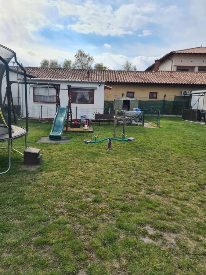 Melanie Apartman Veľký Meder المظهر الخارجي الصورة